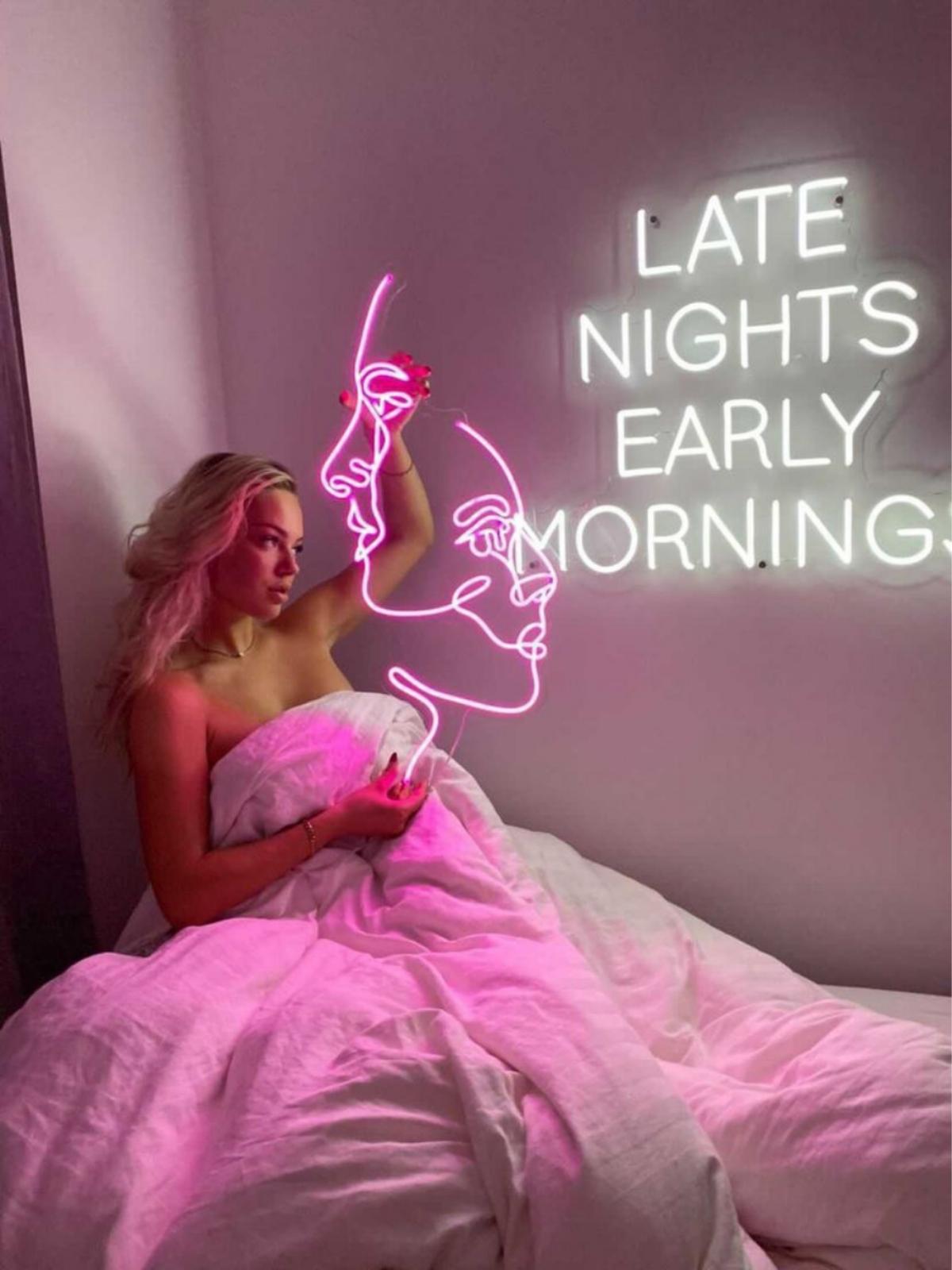 Personliggjort LED neon skilt til bryllup og fest.